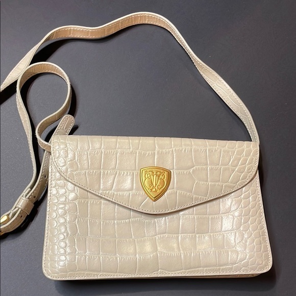 Blaine Trump Handbags - Blaine Trump Handbag Cream Color Leather Croc Embossed